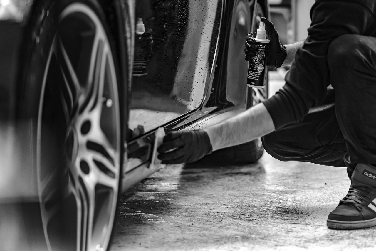 Valvoline Express Care service bay